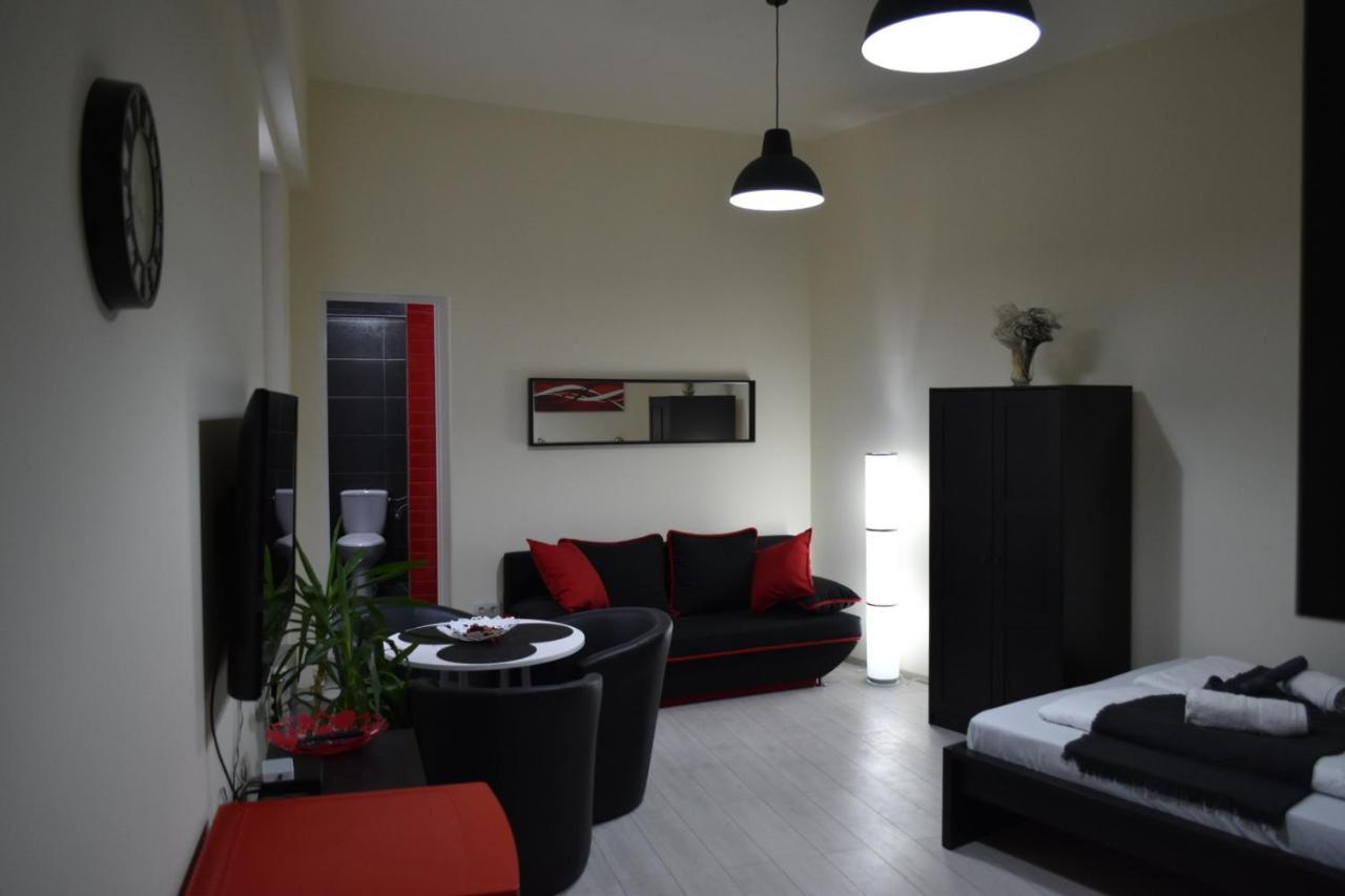 Főtér Apartmanház Szentendre Esterno foto