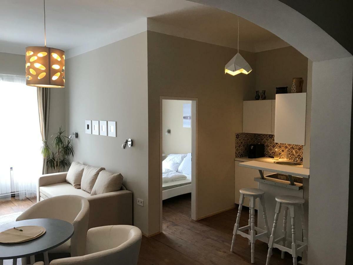 Főtér Apartmanház Szentendre Esterno foto