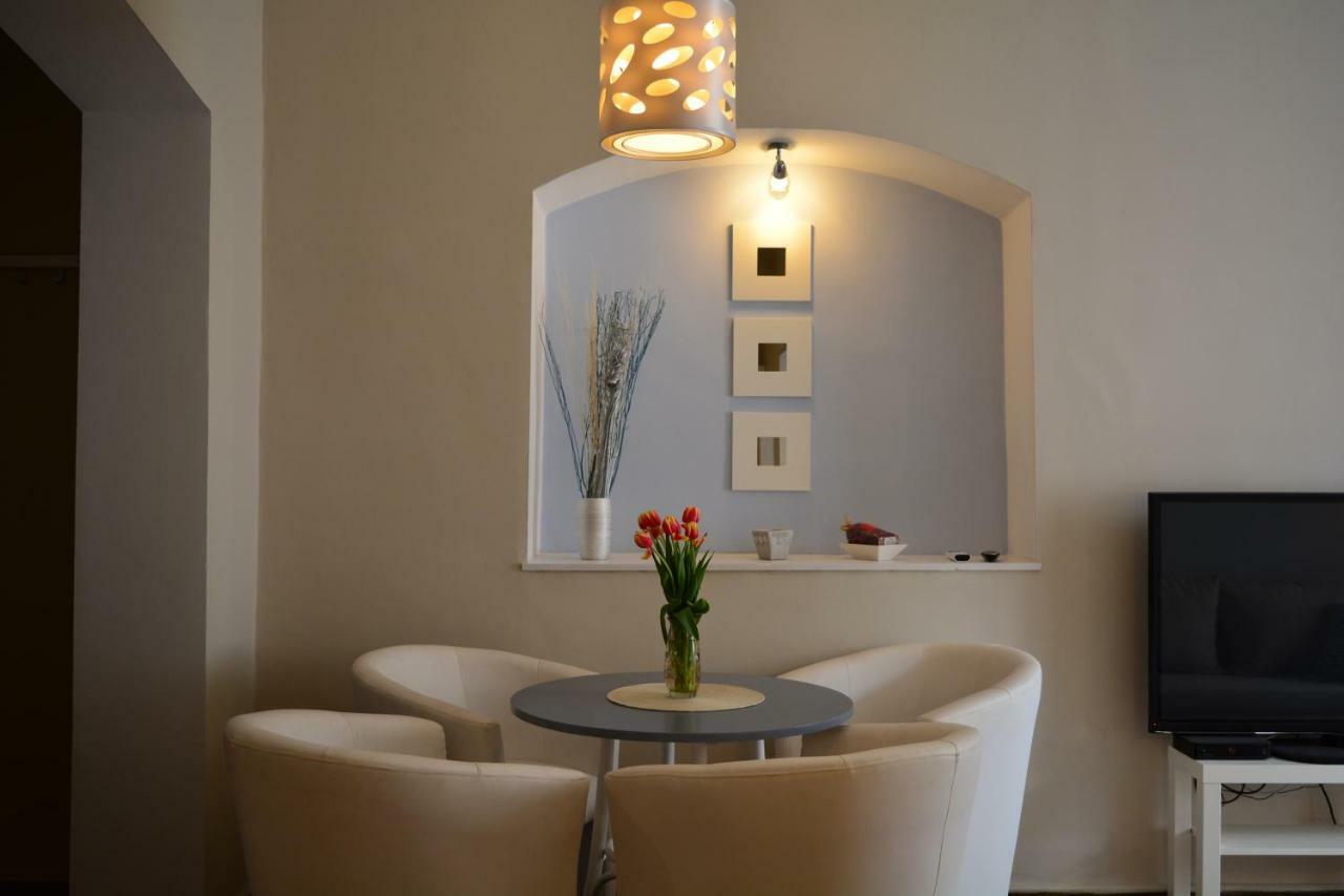 Főtér Apartmanház Szentendre Esterno foto