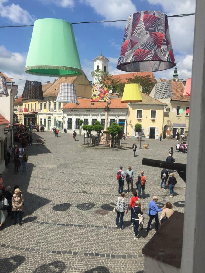Főtér Apartmanház Szentendre Esterno foto
