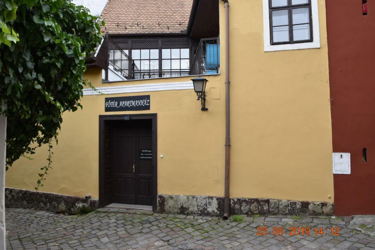 Főtér Apartmanház Szentendre Esterno foto